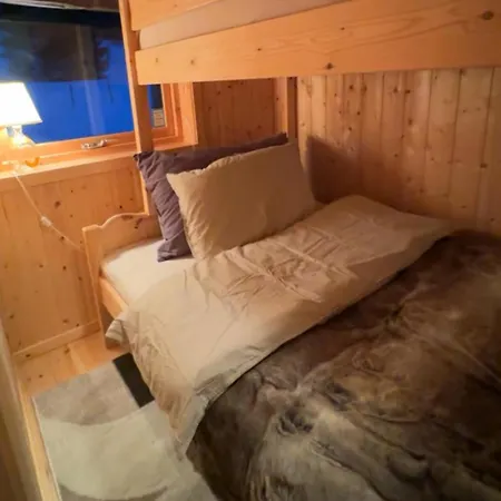 Aurora Haven - With Jacuzzi Semesterbostad